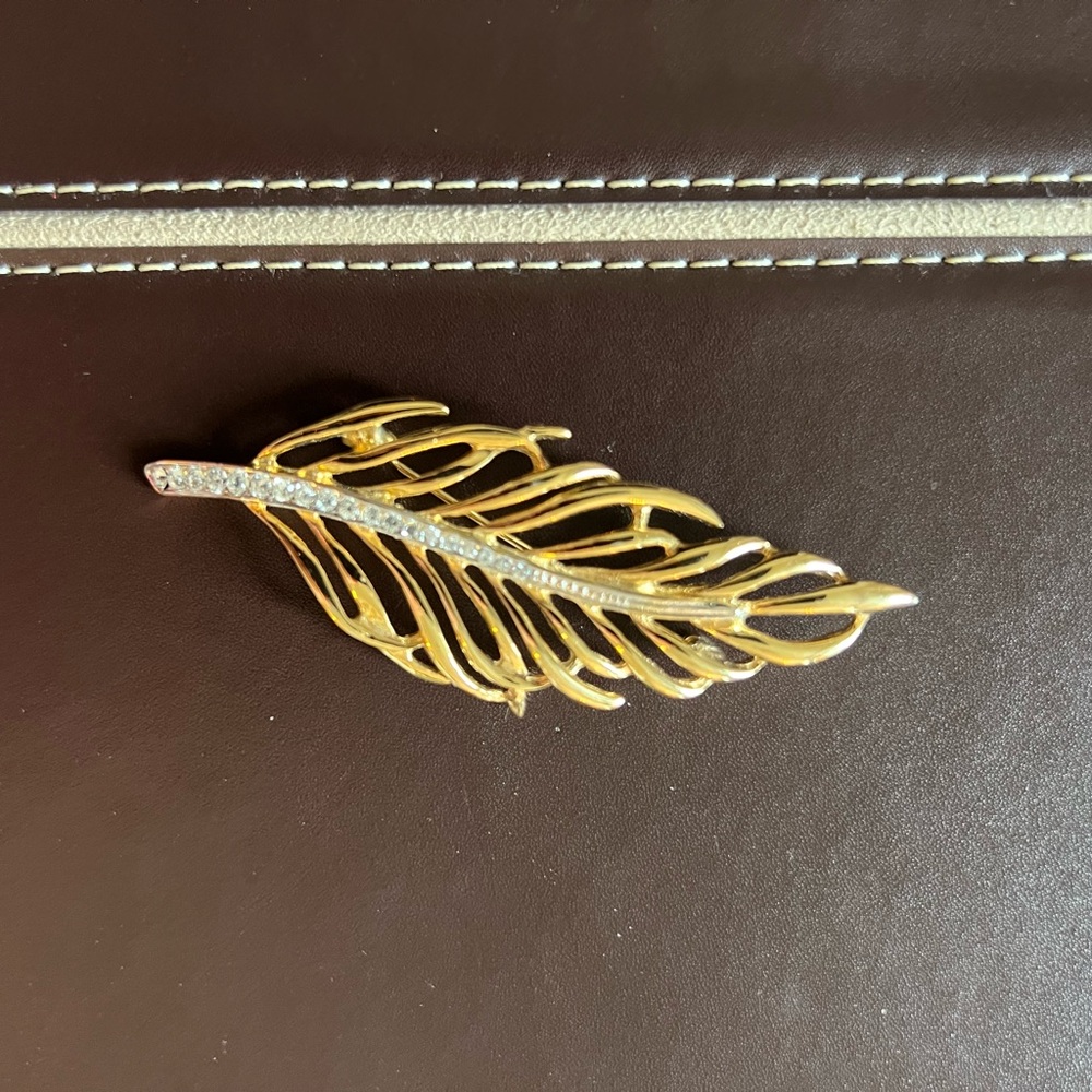 Vintage Gold Tone Rhinestone Feather Pin Brooch from 1980’s